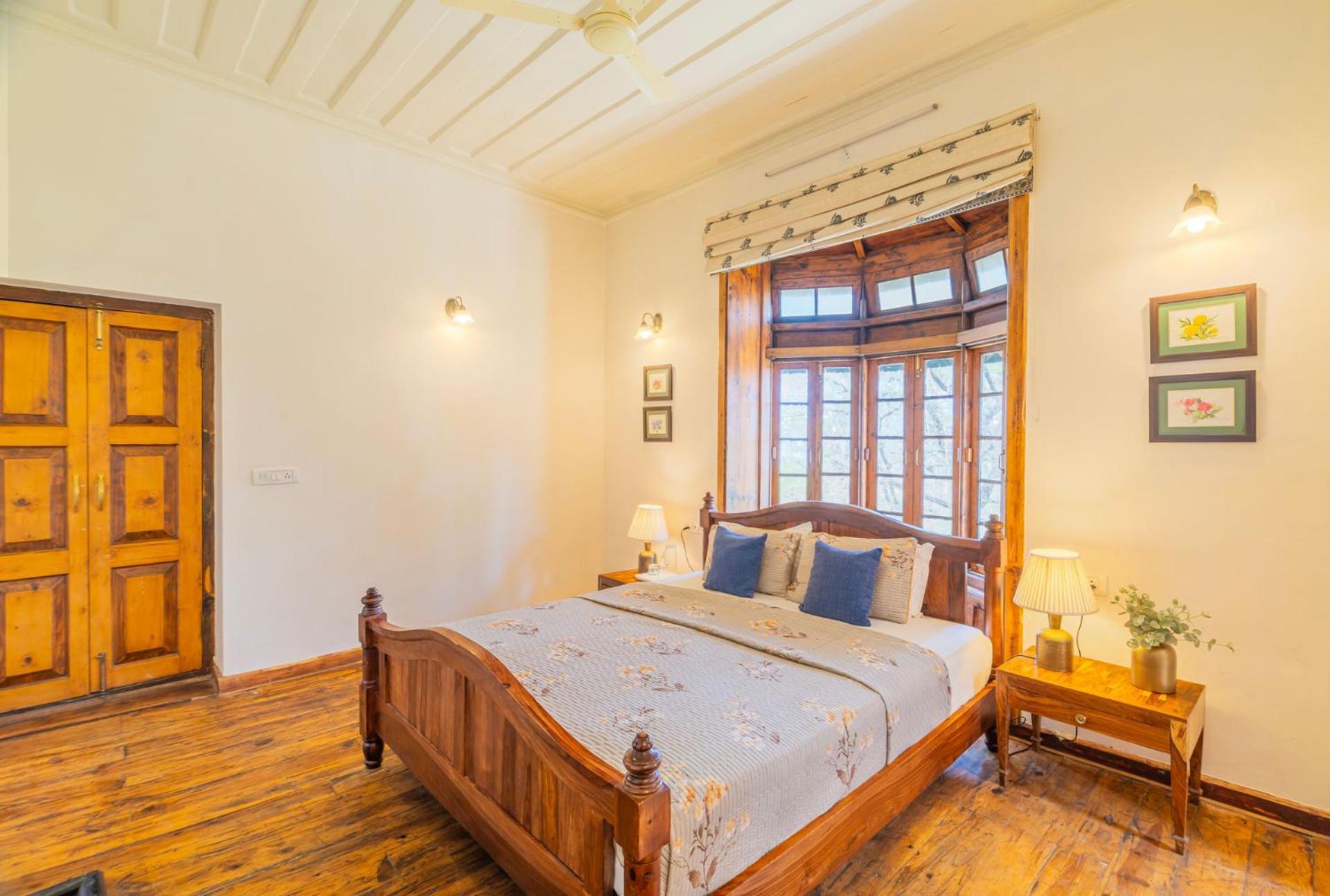 Stayvista At Paris Villa With Pvt Pool & Valley View Kasauli Dış mekan fotoğraf