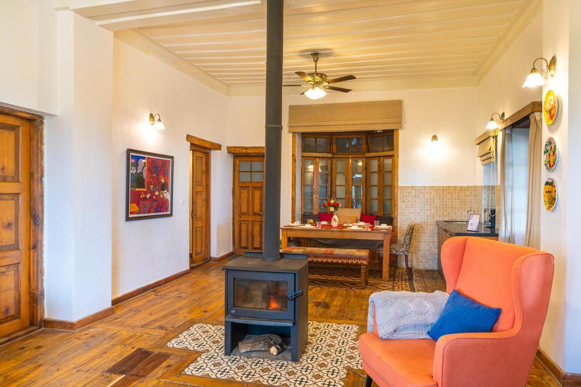 Stayvista At Paris Villa With Pvt Pool & Valley View Kasauli Dış mekan fotoğraf