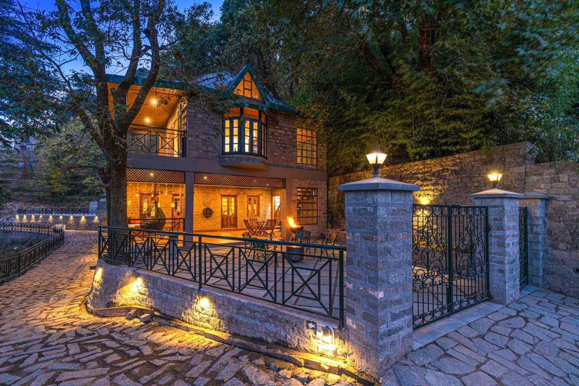 Stayvista At Paris Villa With Pvt Pool & Valley View Kasauli Dış mekan fotoğraf
